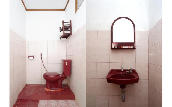 Bathroom di Rajasa Hotel