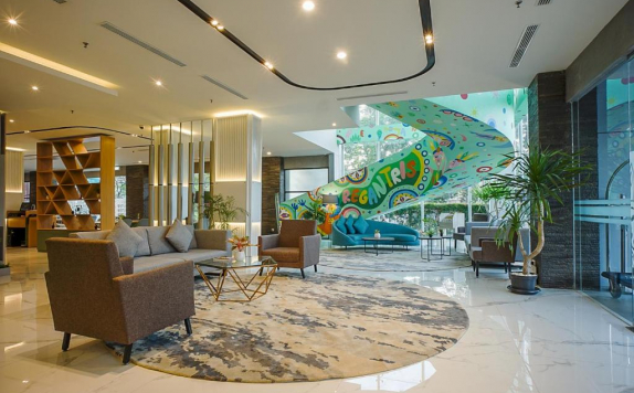 Lobby Hotel Lobby Hotel di REGANTRIS HOTEL SURABAYA