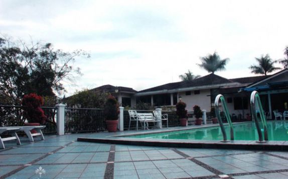 Swimming Pool di Resort Prima Coolibah
