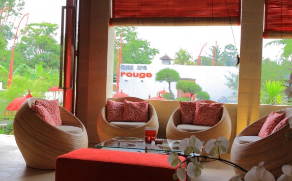 Interior di Rouge Bali - Lounge Bar, Villas & Spa