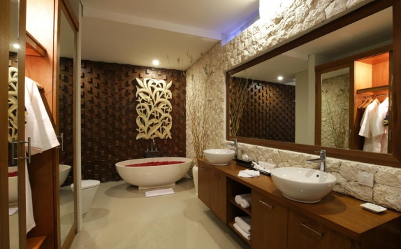 Bathroom di ROYAL Nyanyi Villas