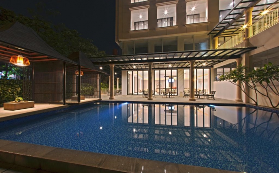 Swimming pool di Royal Padjadjaran Bogor