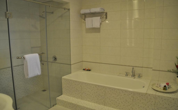 Bathroom di Royal Trawas Hotel & Cottages