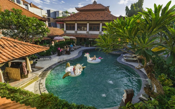 Swimming Pool di Royal Tunjung Bali Resort