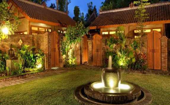 garden di Rumah Boedi Private Residences Villa Borobudur