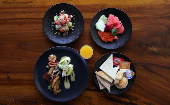 Food and Beverage Hotel di S18 Villas Bali