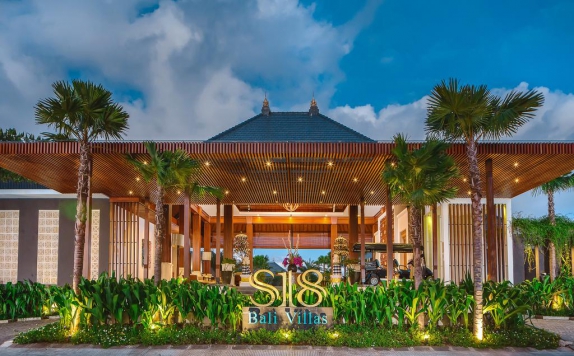 Tampilan Eksterior Hotel di S18 Villas Bali