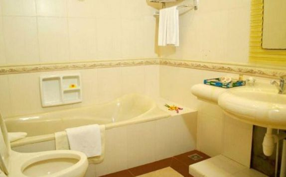 Tampilan Bathroom Hotel di Sahid Bintan Beach Resort