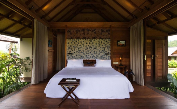 Tampilan Bedroom Hotel di Sanak Retreat