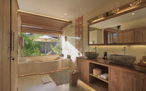 Bathroom di Sankaraubud Resort & Villa