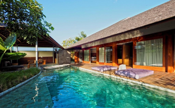 Swimming Pool di Santai Bali