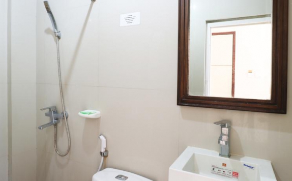 Bathroom di Sanur Ayu Hotel
