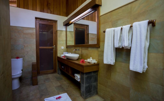 Bathroom di Siladen Resort and Spa