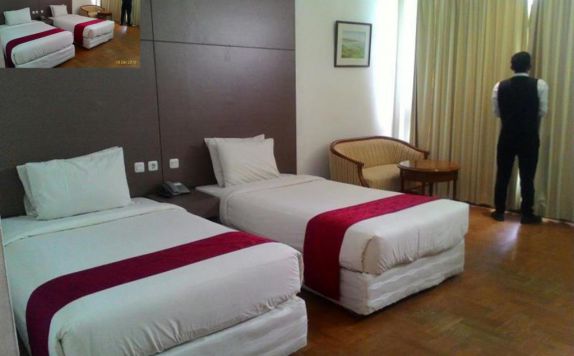 Deluxe Twin Bed di Sinabung Hotel