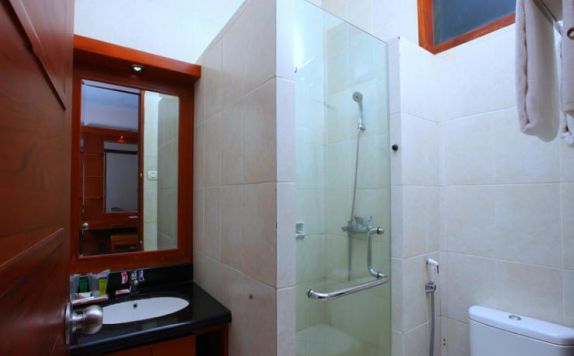 Bathroom di Sindang Reret Ciwidey