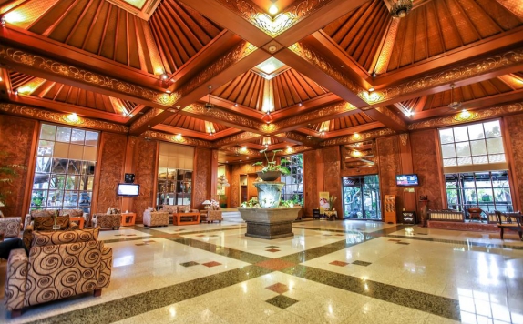 Lobby di Singgasana Hotel