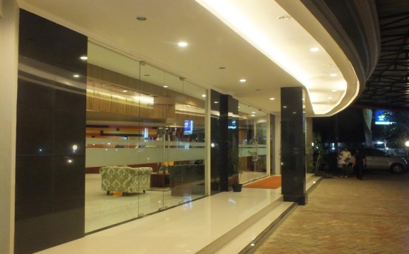Tampilan Entrance Hotel di Sofyan Inn Altama Pandeglang