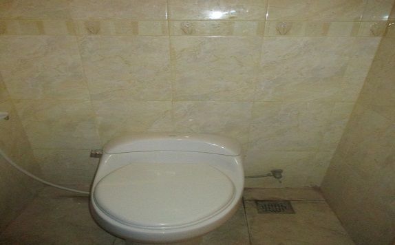 bathroom di Srikandi Hotel Mamuju