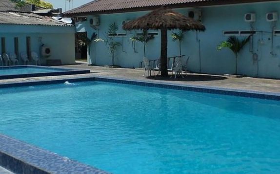 Swimming Pool di Sriwedari Resort & Business Center Yogyakarta