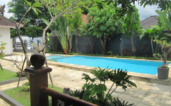 Swimming Pool di Starlight Hotel Lovina
