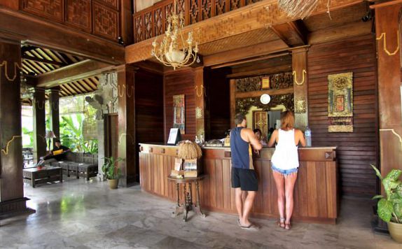 receptionist di Suly Resort & Spa