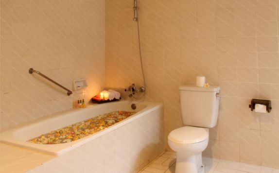 bathroom di Sunari Villas & Spa Resort