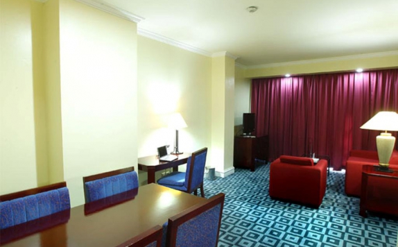 Amenities di Surabaya Suites Hotel