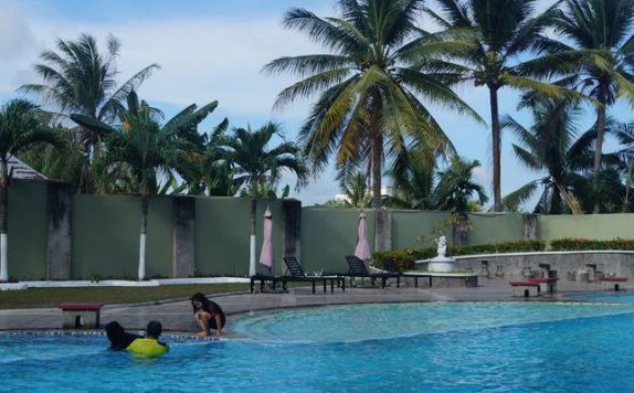 Swimming Pool di Surya Hotel Duri