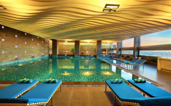 Swimming Pool di Swiss-Belhotel Mangga Besar Jakarta