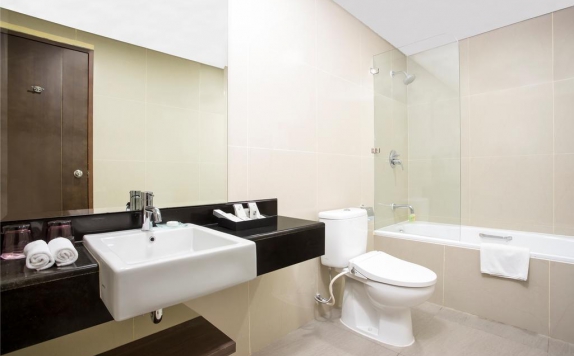 bathroom di Swiss-Belinn Kemayoran Jakarta