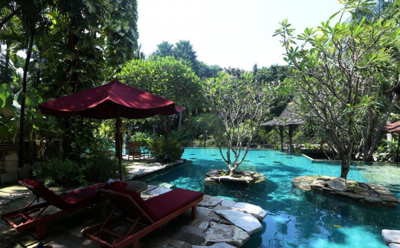 Swimming Pool di Syariah Hotel Solo