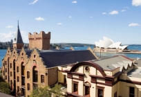 Holiday Inn Old Sydney