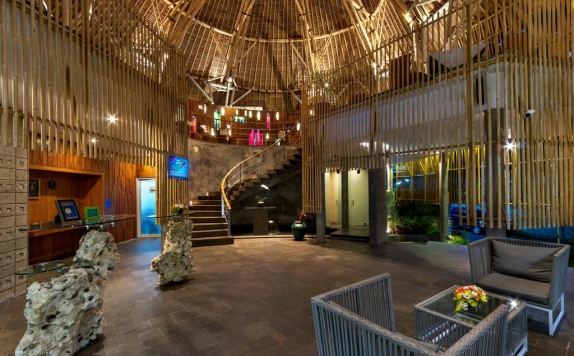 Tampilan Fasilitas Hotel di Taman Mesari Luxury Villa