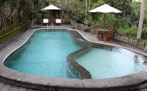 Kolam Renang di Taman Sakti Bali Resort