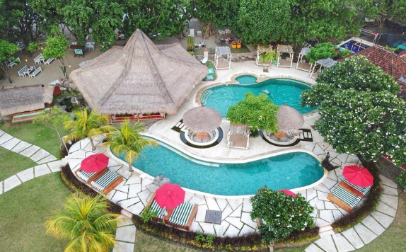 Swimming Pool di Taman Sari Hotel