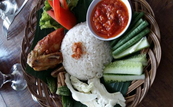 Food and Beverages di Taman Sari Serang
