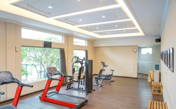 Gym and Fitness Center di The Adhiwangsa