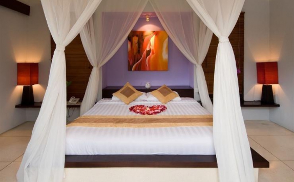 Tampilan Bedroom Hotel di The Alam Villas