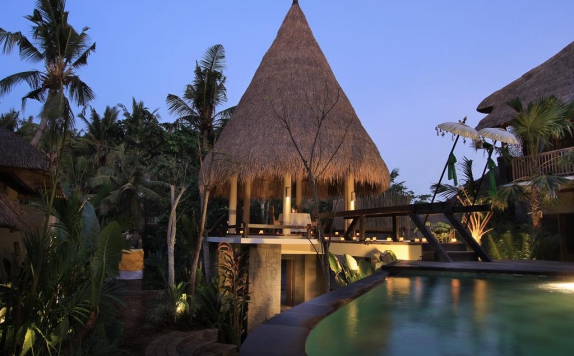 Outdoor Pool Hotel di The Alena Resort Ubud