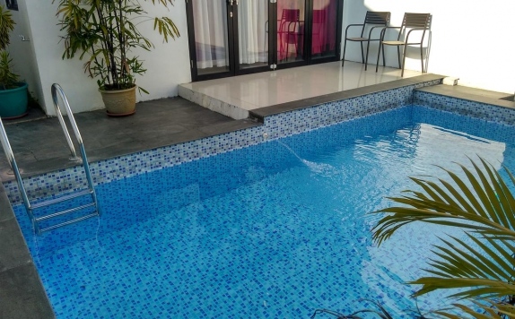 Swimming Pool di The Baliview Luxury Villas & Resto