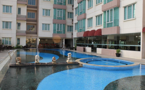 Swimming Pool di The BCC Hotel