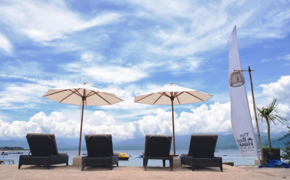 eksterior di The Beach House Resort Lombok