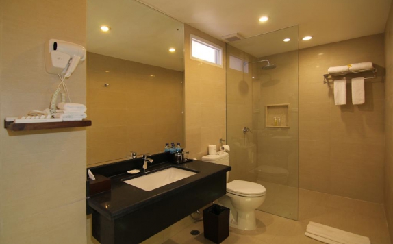 Tampilan Bathroom Hotel di The Bene