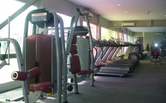 Gym di The Centro Hotel and Residence