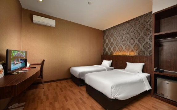Bedroom di The Crew Hotel Medan
