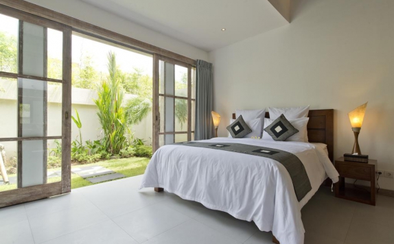Tampilan Bedroom Hotel di The Decks Bali