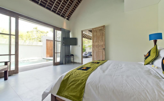 Tampilan Bedroom Hotel di The Decks Bali