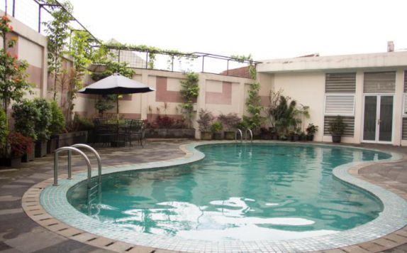 Swimming Pool di The Eight Hotel Bandung