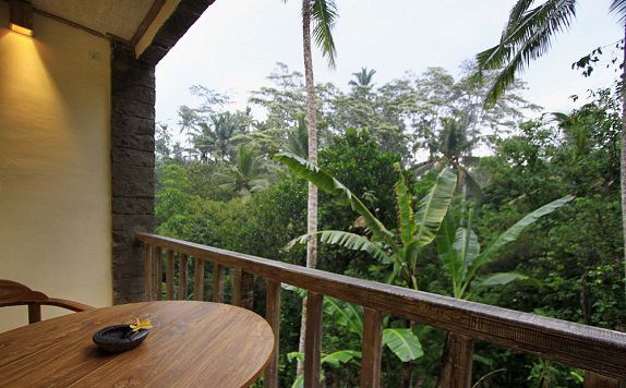 Valley Deluxe Room di The Kayon Resort ubud Bali