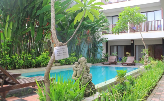 Outdoor Pool Hotel di The Kubu Hotel